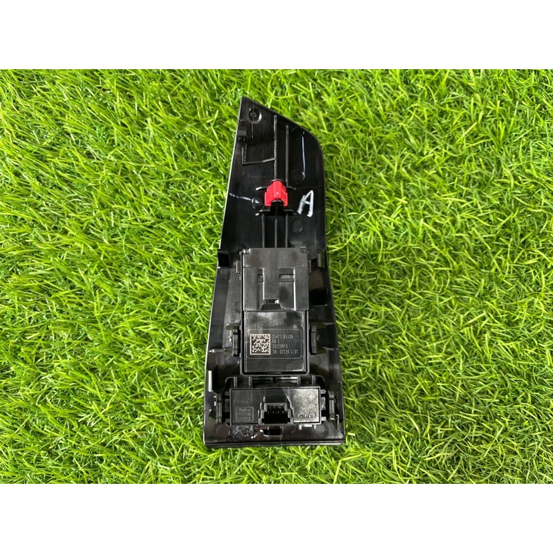 Кнопка стеклоподъемника (электрика / кнопки) Nissan Rogue T33 2023 1.5 KR15DDT 254116XJ0B