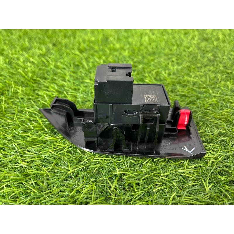 Кнопка стеклоподъемника (электрика / кнопки) Nissan Rogue T33 2023 1.5 KR15DDT 254116XJ0B