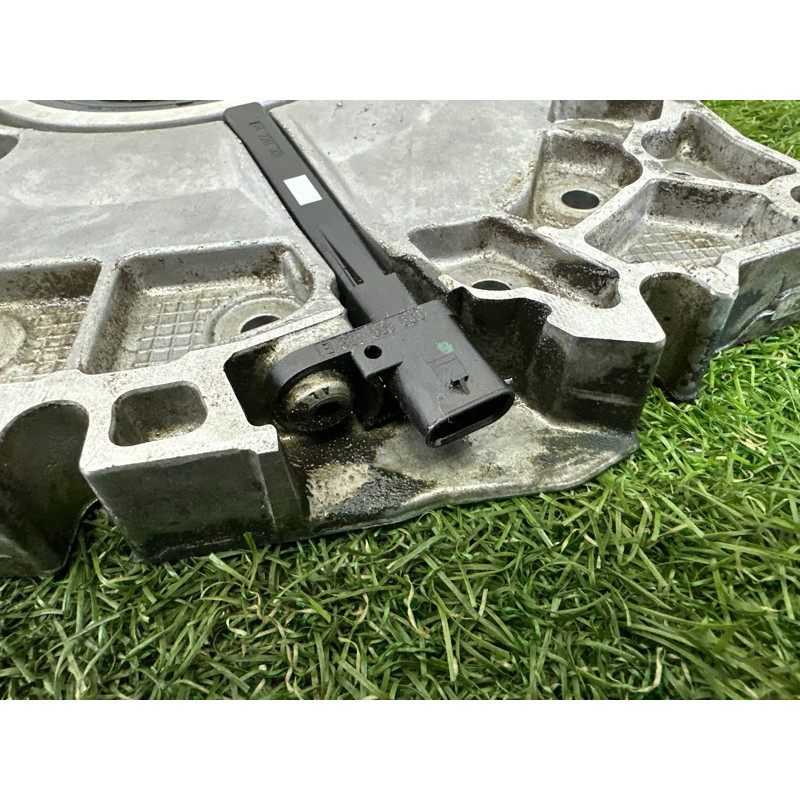 Крышка двигателя (двигатель и элементы) AUDI A7 4G 2012 3.0 CGXB 06E103171BH