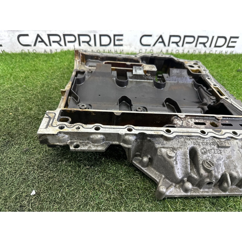 Полуподдон масляный (двигатель и элементы) AUDI A7 4G 2012 3.0 CGXB 06E103601AN