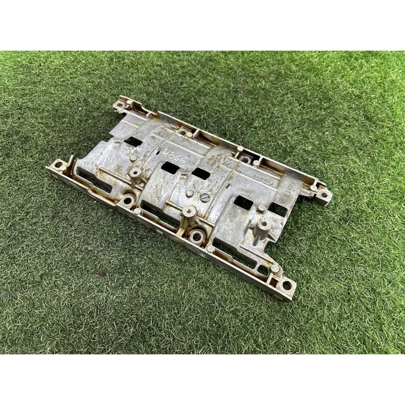 Маслоотражатель (двигатель и элементы) Jeep Grand Cherokee WK2 2017 3.6 68225439AB