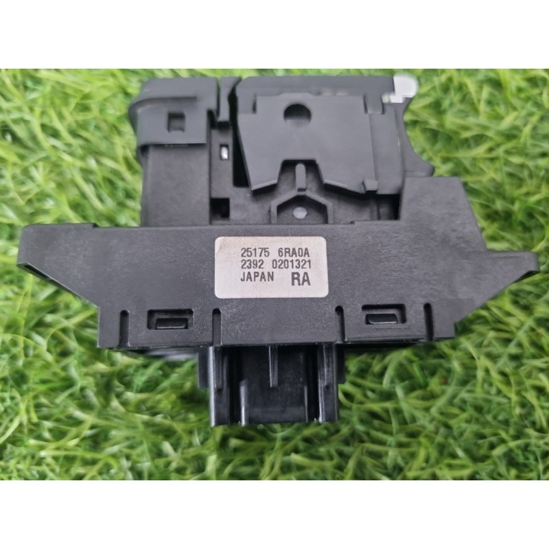 Кнопка стояночного тормоза (электрика / кнопки) Nissan Rogue T33 2023 1.5 KR15DDT 251756RA0A