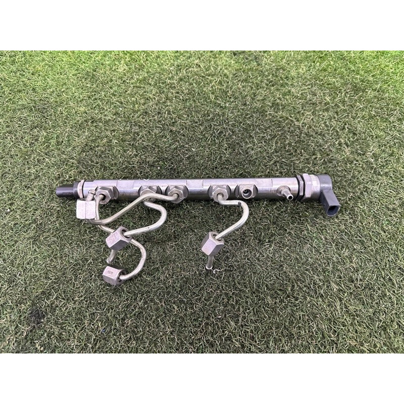 Паливна рампа (паливна система) BMW 5-series F10 2011 2.0 N47N 13537800601