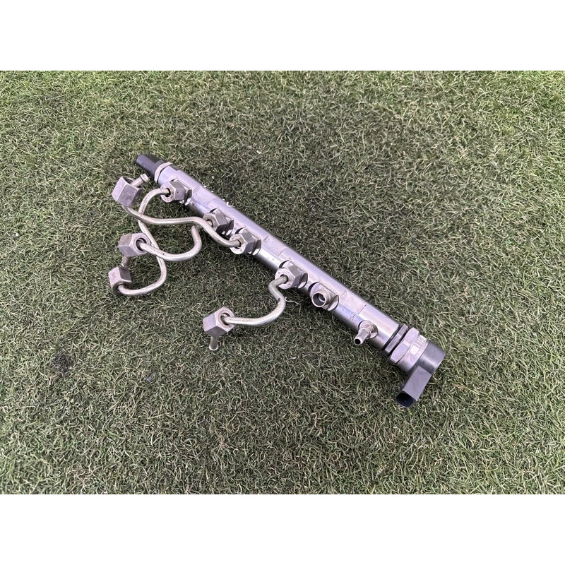 Паливна рампа (паливна система) BMW 5-series F10 2011 2.0 N47N 13537800601