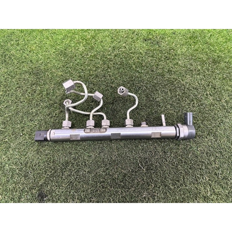 Паливна рампа (паливна система) BMW 5-series F10 2011 2.0 N47N 13537800601