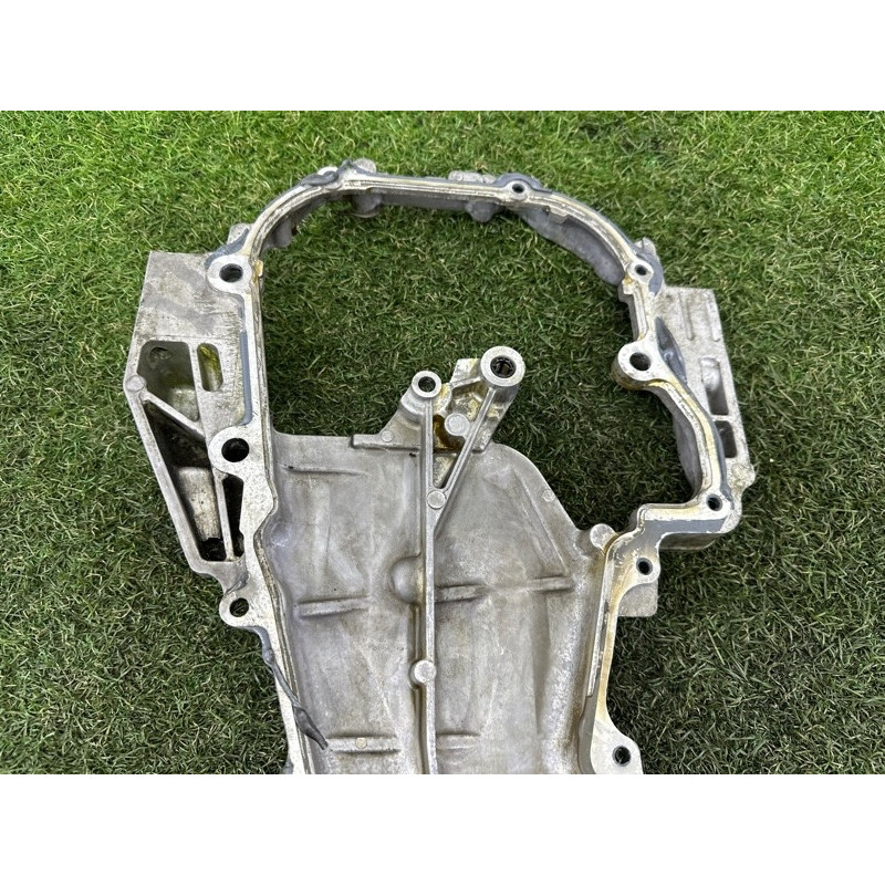 Крышка двигателя (двигатель и элементы) Nissan Rogue T32 2016 2.5 QR25DE 135003TA0C