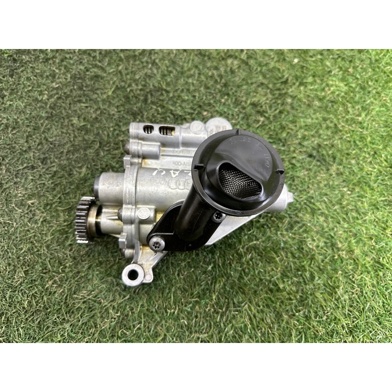 Маслонасос (двигатель и элементы) AUDI A4 B8 2012 2.0 CAEB 06H115105AM