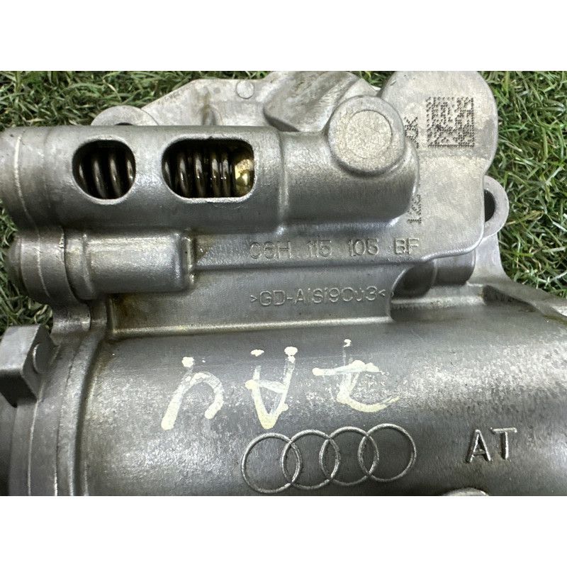 Маслонасос (двигатель и элементы) AUDI A4 B8 2012 2.0 CAEB 06H115105AM