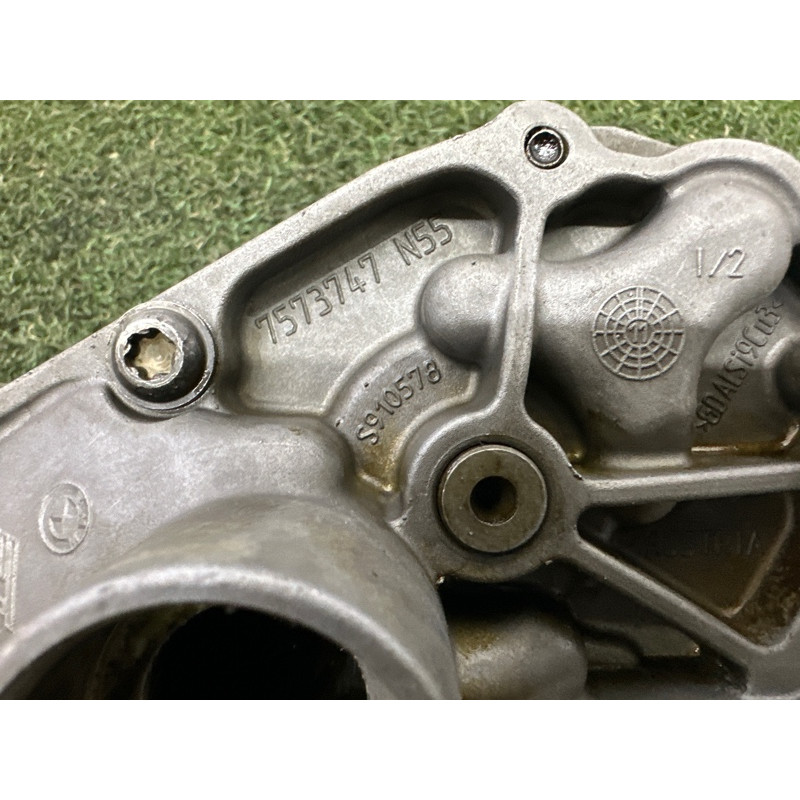 Маслонасос (двигатель и элементы) BMW X5 E70 2013-2015 3.0 11417573747