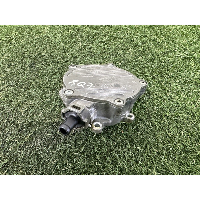 Вакуумный насос (тормозная система) AUDI Q7 4M 2017 3.0 CREC 06E145100Q