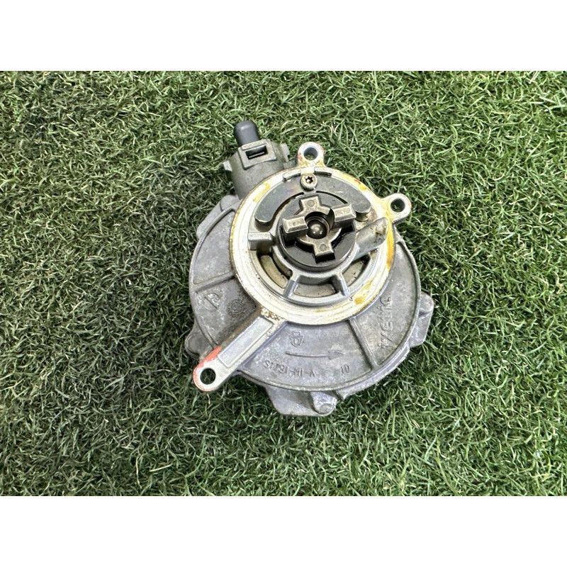 Вакуумный насос (тормозная система) AUDI Q7 4M 2017 3.0 CREC 06E145100Q