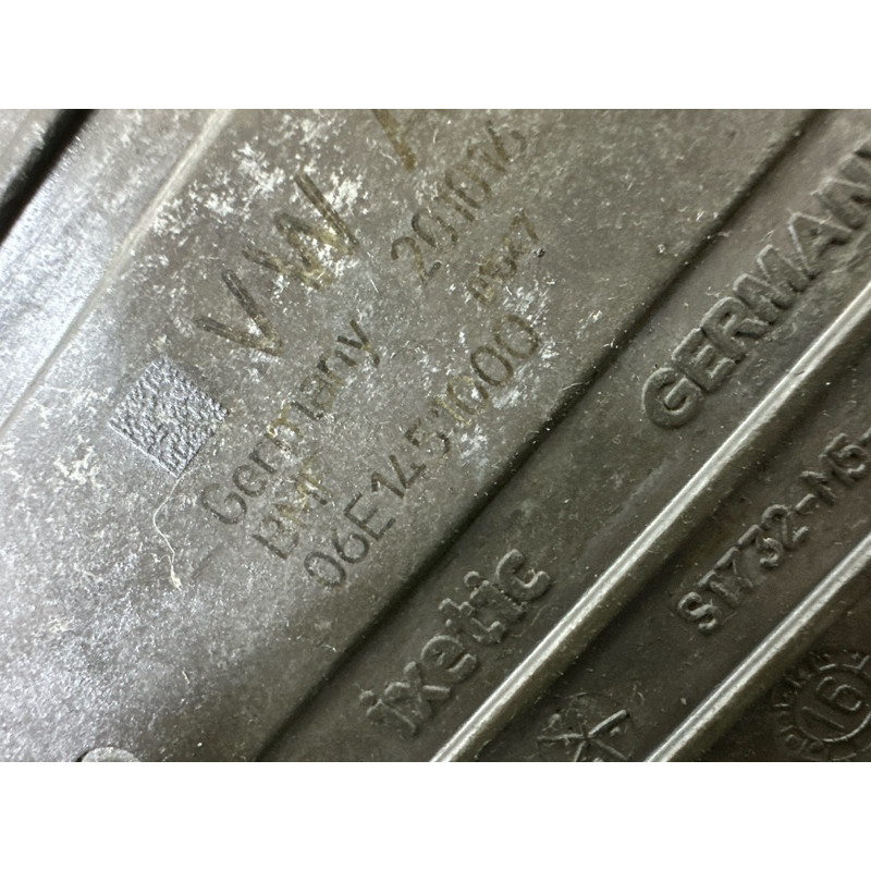 Вакуумный насос (тормозная система) AUDI Q7 4M 2017 3.0 CREC 06E145100Q