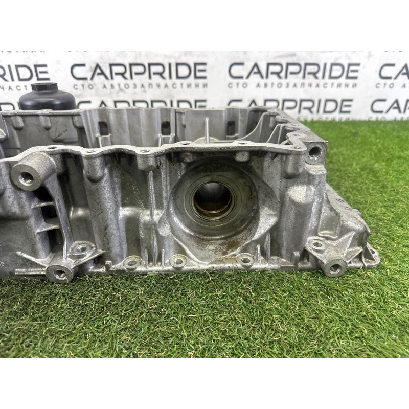 Полуподдон масляный (двигатель и элементы) BMW 7-series F02 2011 4.4 N63 11137621071