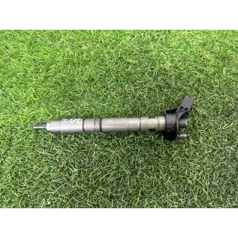 Форсунка топливная (топливная система) AUDI Q7 4L 2011 3.0 CATA 059130277AM