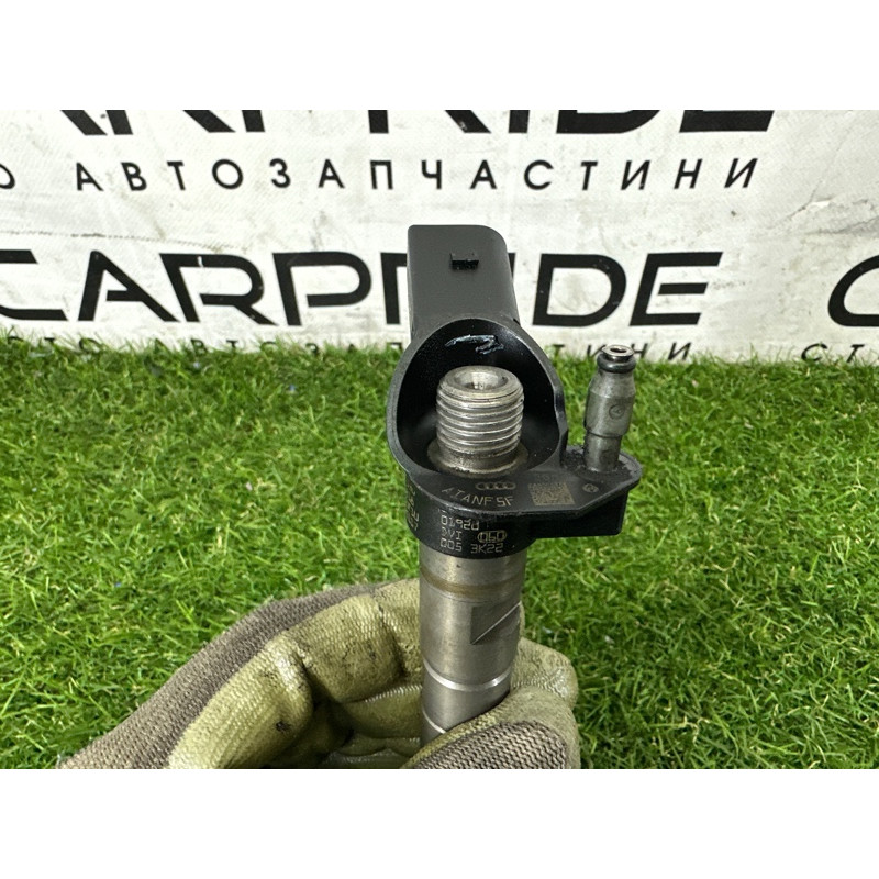 Форсунка топливная (топливная система) AUDI Q7 4L 2011 3.0 CATA 059130277AM