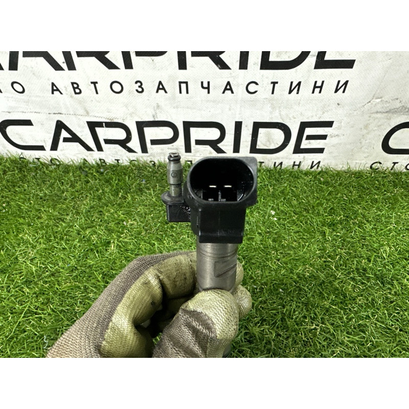 Форсунка топливная (топливная система) AUDI Q7 4L 2011 3.0 CATA 059130277AM