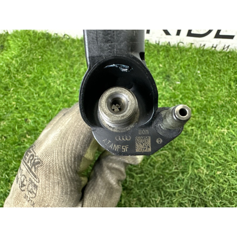 Форсунка топливная (топливная система) AUDI Q7 4L 2011 3.0 CATA 059130277AM