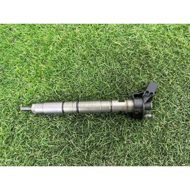 Форсунка топливная (топливная система) AUDI Q7 4L 2011 3.0 CATA 059130277AM