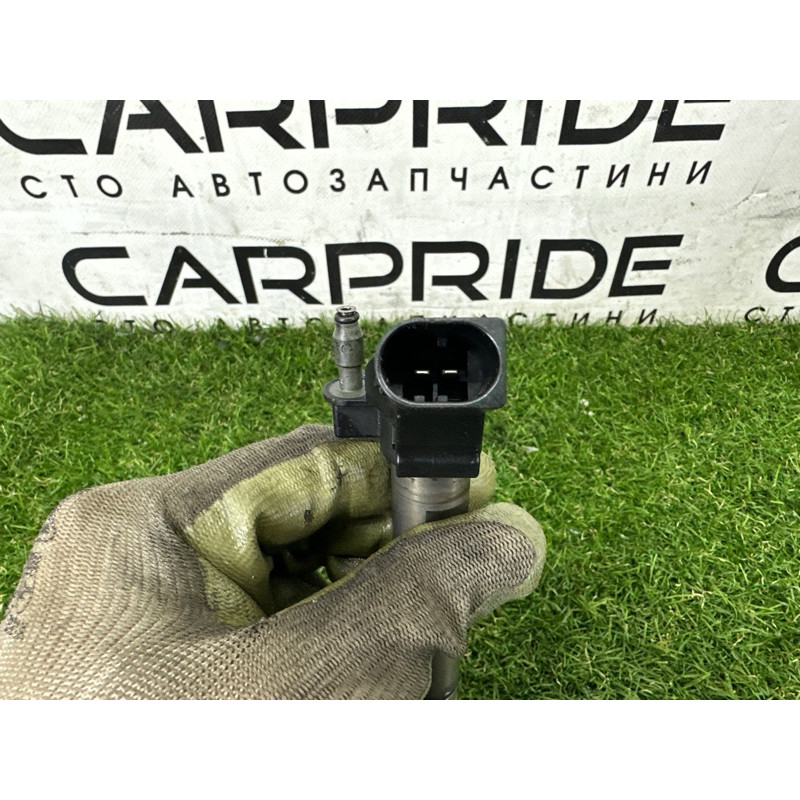 Форсунка топливная (топливная система) AUDI Q7 4L 2011 3.0 CATA 059130277AM