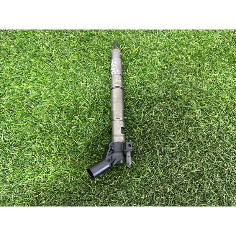 Форсунка топливная (топливная система) AUDI Q7 4L 2011 3.0 CATA 059130277AM