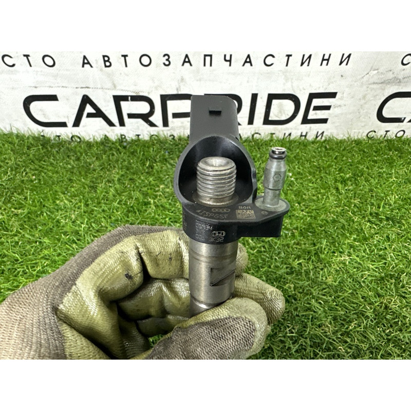 Форсунка топливная (топливная система) AUDI Q7 4L 2011 3.0 CATA 059130277AM