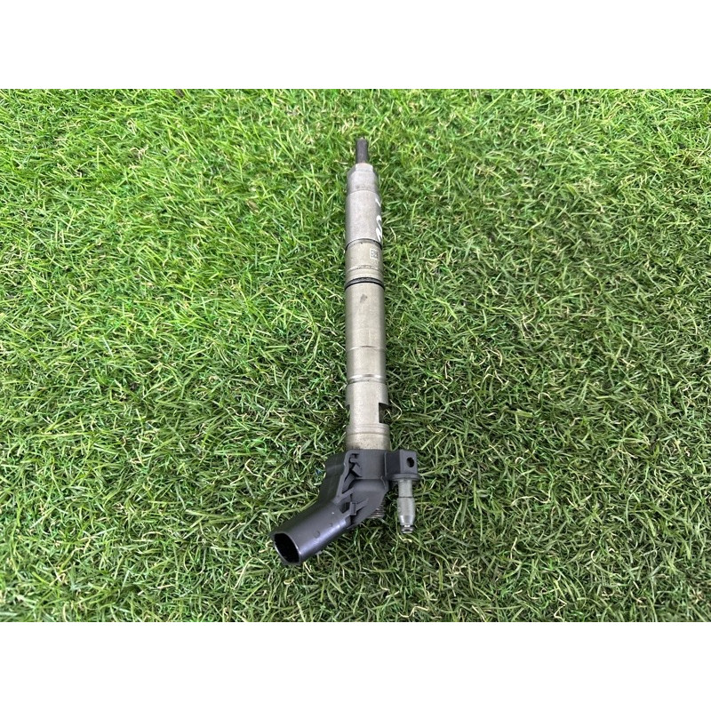 Форсунка топливная (топливная система) AUDI Q7 4L 2011 3.0 CATA 059130277AM