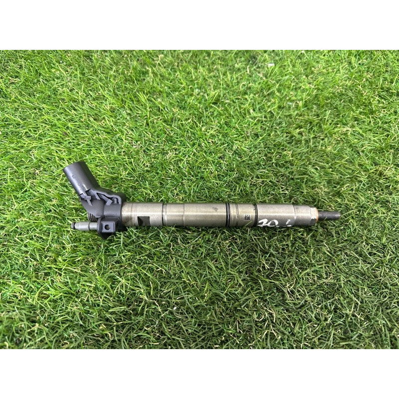 Форсунка топливная (топливная система) AUDI Q7 4L 2011 3.0 CATA 059130277AM