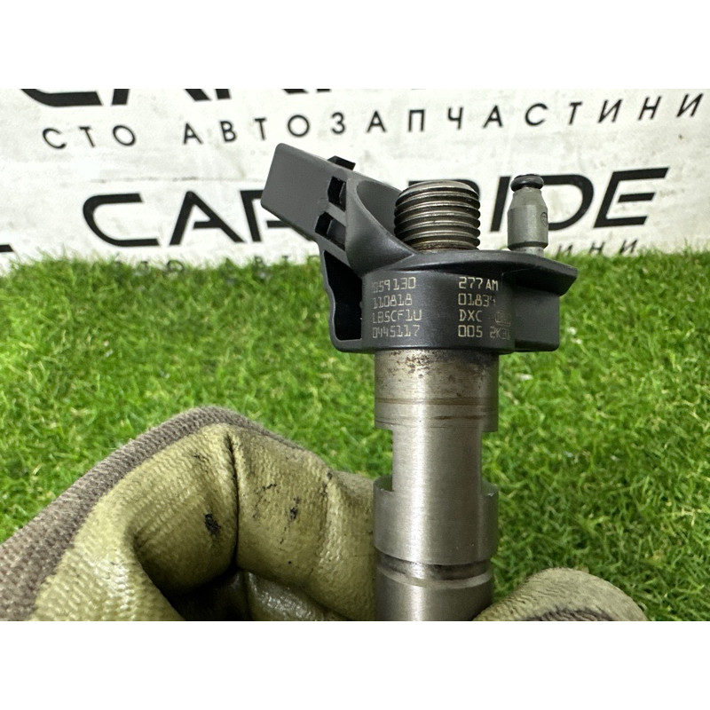 Форсунка топливная (топливная система) AUDI Q7 4L 2011 3.0 CATA 059130277AM