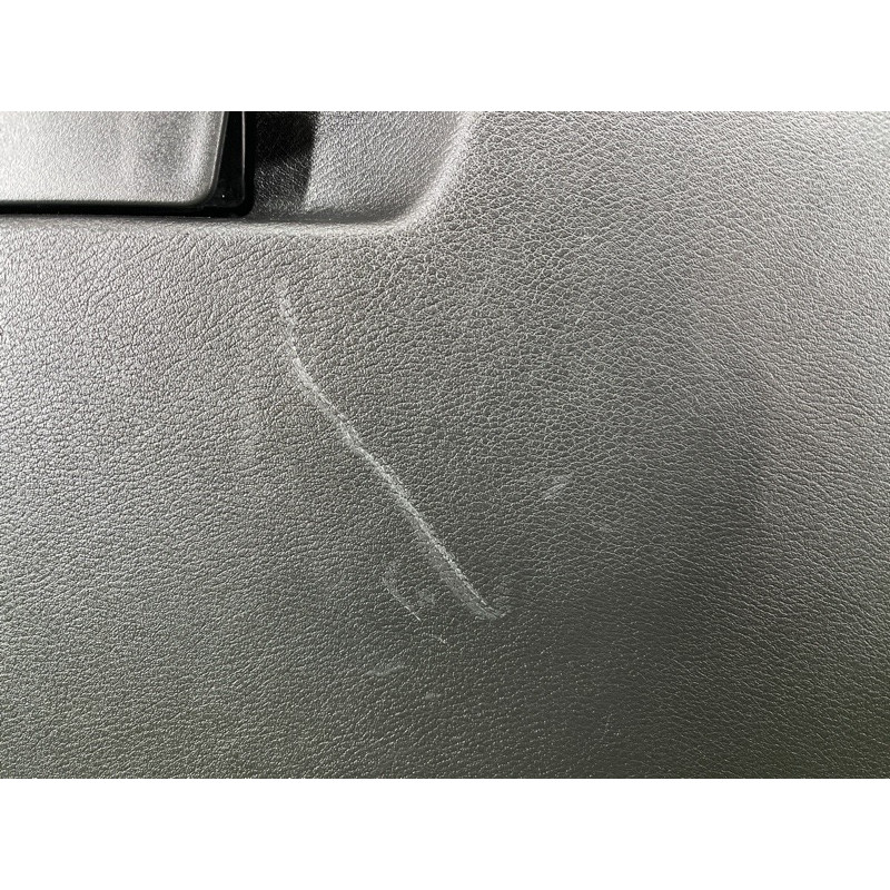 Бардачок (салон) Nissan Rogue T33 2023 1.5 KR15DDT 681026RR1A