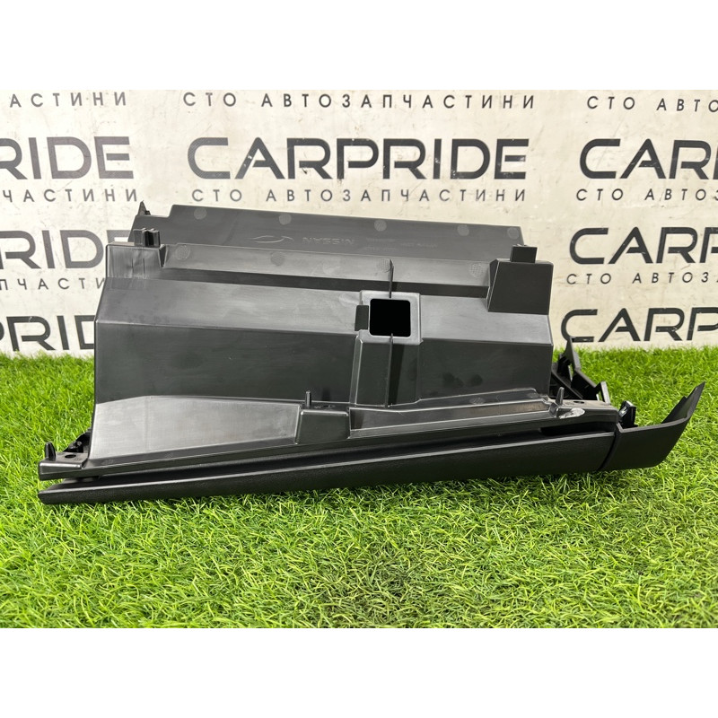 Бардачок (салон) Nissan Rogue T33 2023 1.5 KR15DDT 681026RR1A