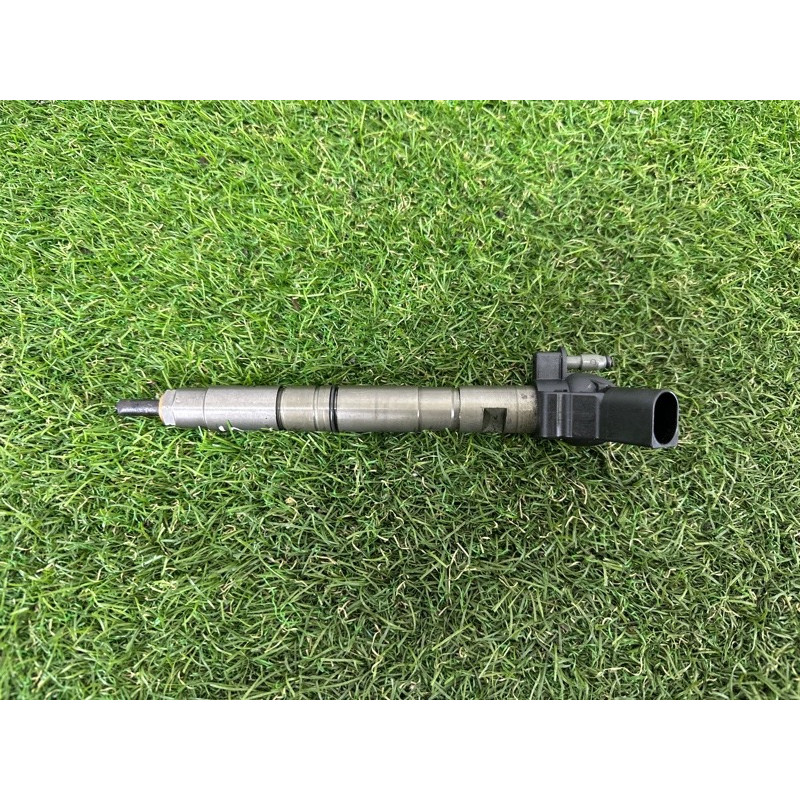 Форсунка топливная (топливная система) AUDI Q7 4L 2011 3.0 CATA 059130277AM