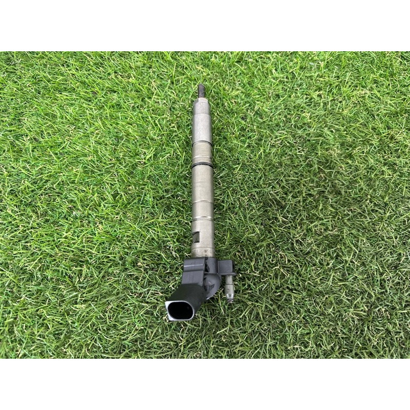 Форсунка топливная (топливная система) AUDI Q7 4L 2011 3.0 CATA 059130277AM