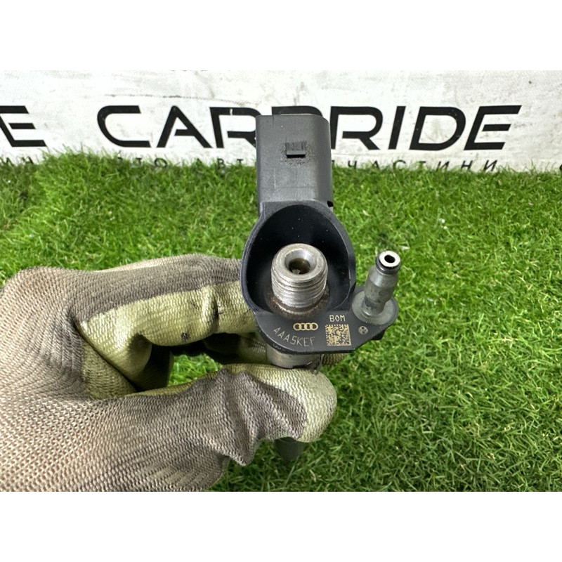 Форсунка топливная (топливная система) AUDI Q7 4L 2011 3.0 CATA 059130277AM