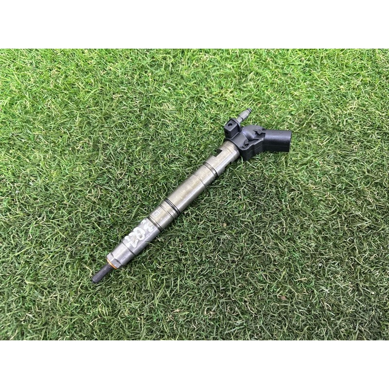 Форсунка топливная (топливная система) AUDI Q7 4L 2011 3.0 CATA 059130277AM