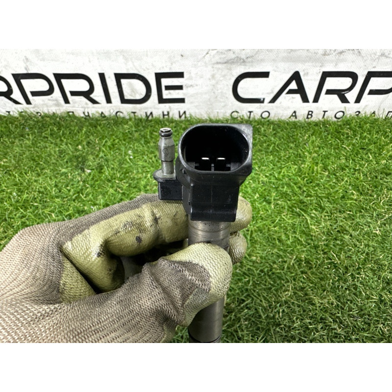 Форсунка топливная (топливная система) AUDI Q7 4L 2011 3.0 CATA 059130277AM