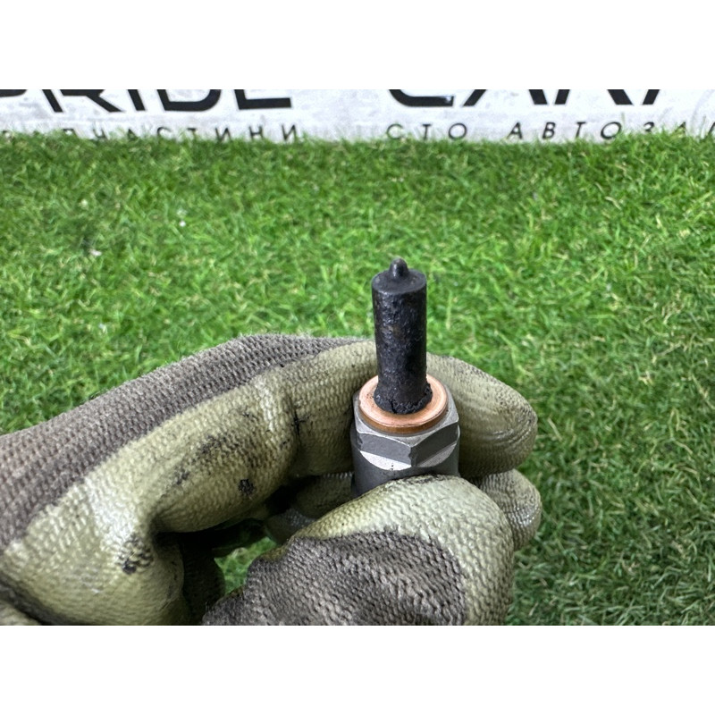 Форсунка топливная (топливная система) AUDI Q7 4L 2011 3.0 CATA 059130277AM