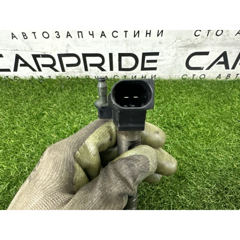 Форсунка топливная (топливная система) Volkswagen Touareg NF 2011 3.0 TDI 059130277AM