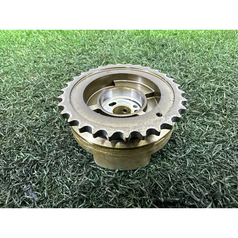 Регулятор фаз газораспределения (двигатель и элементы) AUDI A7 4G 2012 3.0 CGXB 06E109083Q