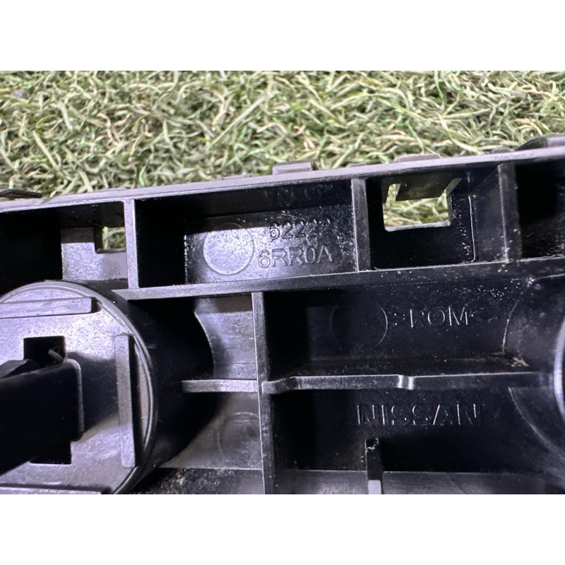 Кріплення крила (кузов і елементи) Nissan Rogue T33 2021 2.5 PR25DD 622226RR0B