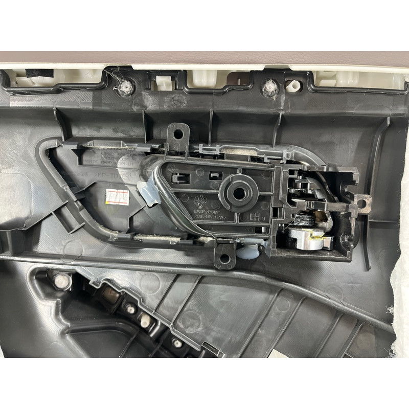 Дверная карта (салон) Nissan Rogue T33 2023 1.5 KR15DDT 809A16RR7A