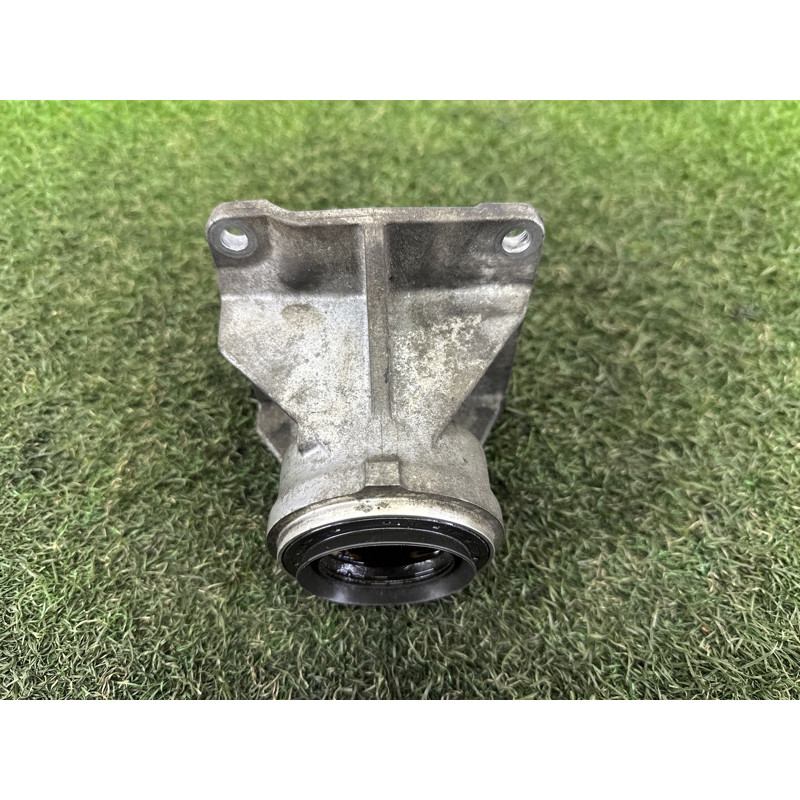 Кронштейн промежуточного вала (трансмиссия) BMW 7-series F02 2011 4.4 N63 31507588949