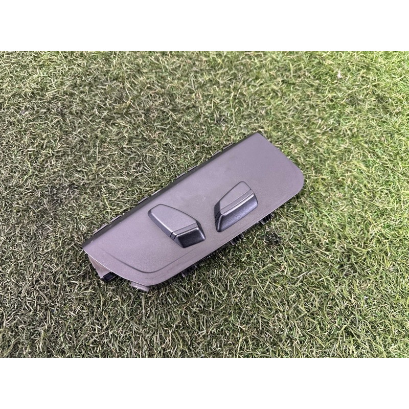 блок регулювання сидіння (закрытая категория) BMW 5-series F10 2011 2.0 N47N 61319299230