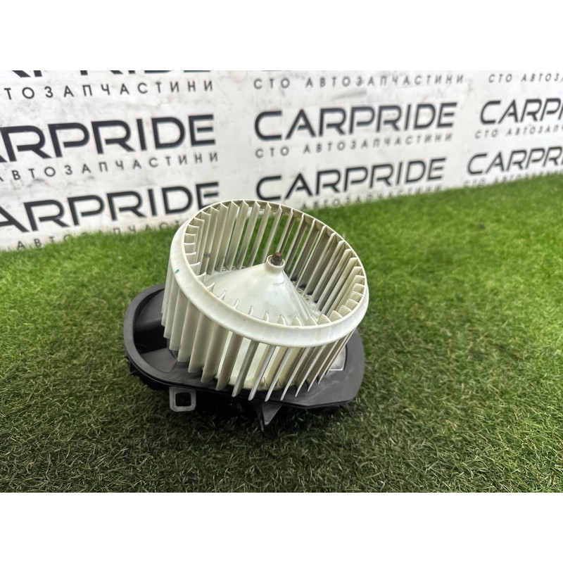 Мотор печки (отопление и кондиционирование) Volkswagen Touareg NF 2015 3.6 CGRA 7P0820021F