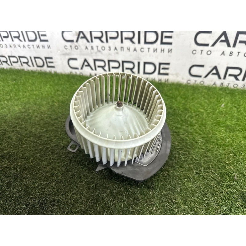 Мотор печки (отопление и кондиционирование) Volkswagen Touareg NF 2015 3.6 CGRA 7P0820021F