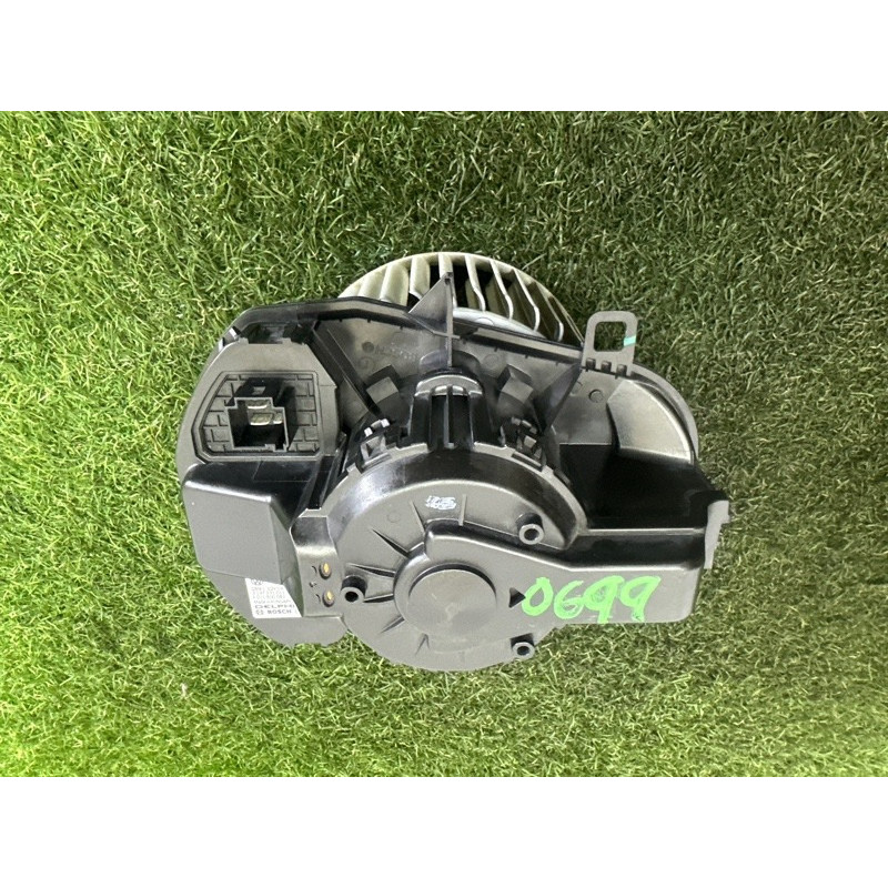 Мотор печки (отопление и кондиционирование) Volkswagen Touareg NF 2015 3.6 CGRA 7P0820021F