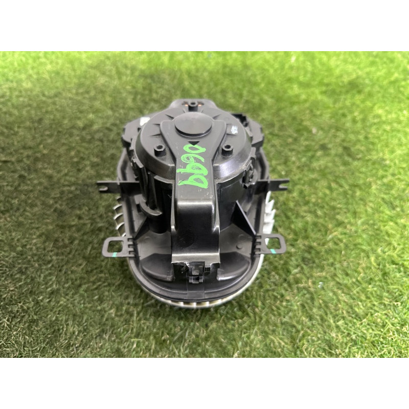 Мотор печки (отопление и кондиционирование) Volkswagen Touareg NF 2015 3.6 CGRA 7P0820021F