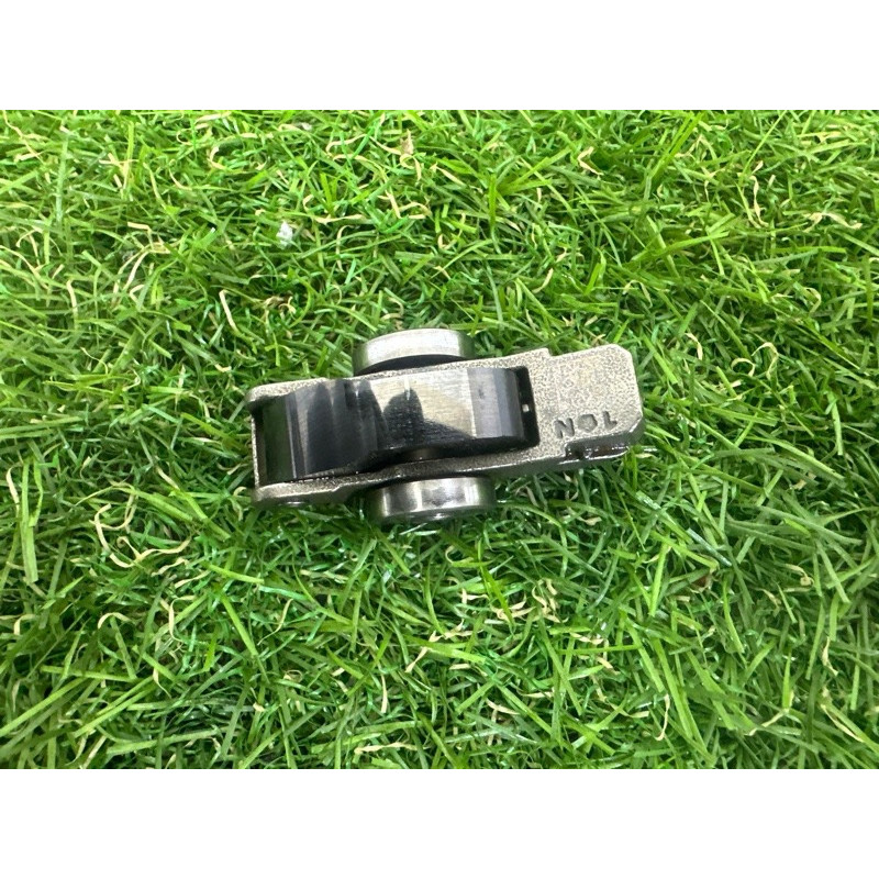 Рокер клапана ГБЦ (двигун та елементи) Jeep Grand Cherokee WK2 2017 5047896AC