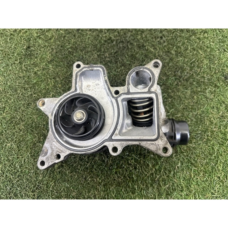 Помпа (система охлаждения) BMW X5 E70 2011 3.0 N57 11518516435