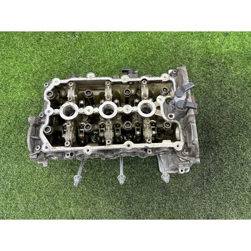 Головка блоку циліндрів (двигун та елементи) AUDI Q7 4M 2017 3.0 CREC 06E103792C