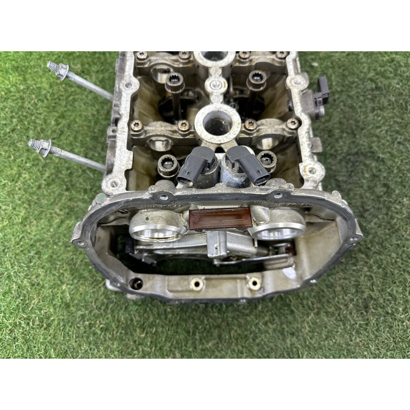 Головка блоку циліндрів (двигун та елементи) AUDI Q7 4M 2017 3.0 CREC 06E103792C